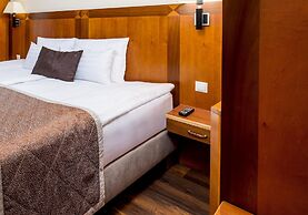 Carlton Hotel Buda Castle