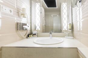 Carlton Hotel Buda Castle