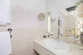 Carlton Hotel Buda Castle