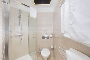 Carlton Hotel Buda Castle