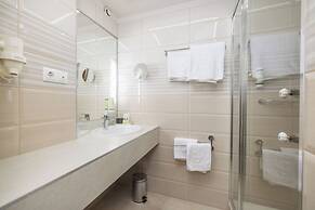 Carlton Hotel Buda Castle