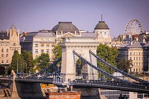 Carlton Hotel Buda Castle