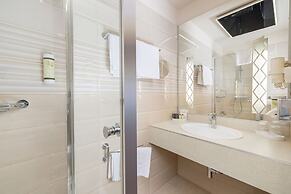 Carlton Hotel Buda Castle