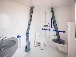 Chalet Suitable for the Disabled, in a Holiday Park, 1.5 km. From the 