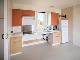 Chalet Suitable for the Disabled, in a Holiday Park, 1.5 km. From the 