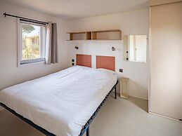 Chalet Suitable for the Disabled, in a Holiday Park, 1.5 km. From the 