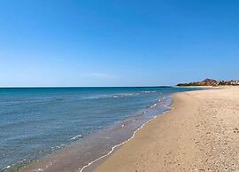 Chalet Suitable for the Disabled, in a Holiday Park, 1.5 km. From the 