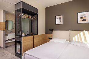 B1 Downtown Hotel