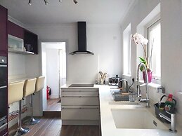 Free Parking/wifi, 3 Beds Sleep 6 Near Uni & Town!