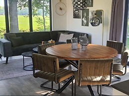 Modern Holiday Home on a Holiday Park, Adjacent to the Hoge Veluwe Nat