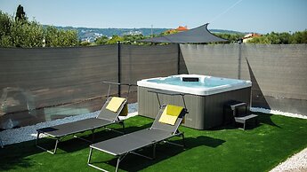 House Red Earth - Kastel Stafilic