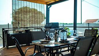 House Red Earth - Kastel Stafilic