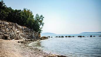 House Red Earth - Kastel Stafilic