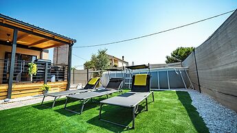 House Red Earth - Kastel Stafilic