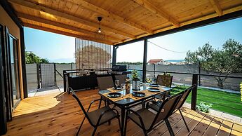 House Red Earth - Kastel Stafilic