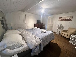 Charming Holiday Home With Private Pool