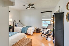 Pet-friendly Galveston Home - Walk to Beaches!