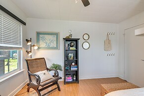 Pet-friendly Galveston Home - Walk to Beaches!