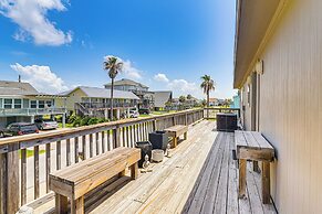 Pet-friendly Galveston Home - Walk to Beaches!