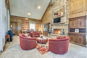 11 Mi to Dtwn: Luxe Home w/ Pool in Fort Worth