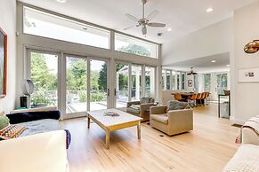 Hamptons Home w/ Private Pool, 1 Mi to Beach!