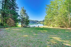 Port Orchard Lakefront Cabin w/ Fire Pit & Grill!