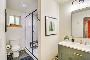 Port Orchard Lakefront Cabin w/ Fire Pit & Grill!