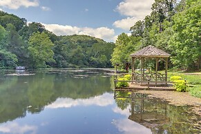 Lakefront Cabin < 3 Mi to Dtwn Eureka Springs!
