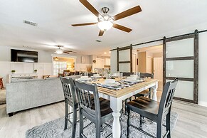 Spacious Tavares Home w/ Private Outdoor Oasis!