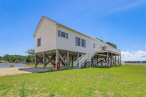 Waterfront Merritt Home w/ Boat Dock & Deck!