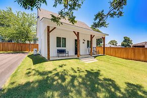 Cozy Two Peaks Home Near Lake Texoma State Park!