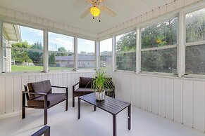 Knoxville Home w/ Sunroom ~ 9 Mi to Downtown!