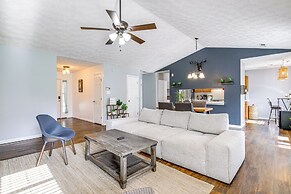 Knoxville Home w/ Sunroom ~ 9 Mi to Downtown!