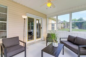 Knoxville Home w/ Sunroom ~ 9 Mi to Downtown!