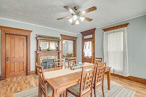 Countryside Biggsville Home w/ Yard, Dogs Welcome!