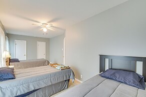 Countryside Biggsville Home w/ Yard, Dogs Welcome!