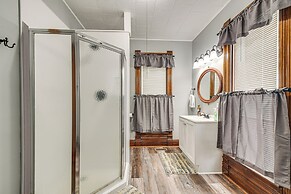 Countryside Biggsville Home w/ Yard, Dogs Welcome!