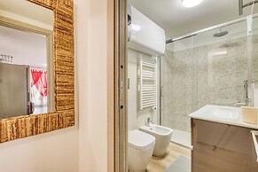 Merlo D - town center & private parking