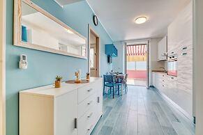 Merlo E - town center & private parking