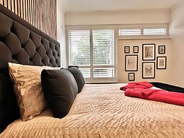 Newly Refurbished 3 bed Flat , Free Parking