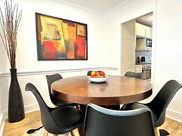 Newly Refurbished 3 bed Flat , Free Parking