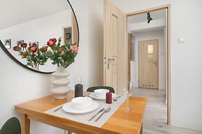 Cozy Apartment for 4 by Renters