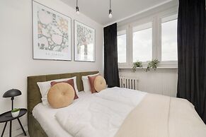Cozy Apartment for 4 by Renters