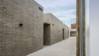 Nueve Poolvilla And Resort