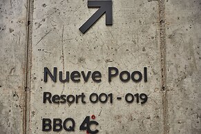 Nueve Poolvilla And Resort