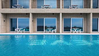 Nueve Poolvilla And Resort