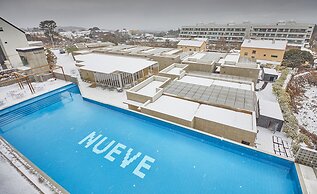 Nueve Poolvilla And Resort