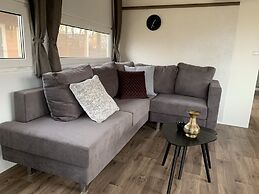 Charming Chalet 2 km. of the Efteling