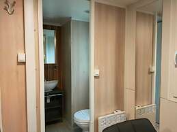 Charming Chalet 2 km. of the Efteling