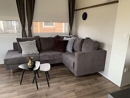 Charming Chalet 2 km. of the Efteling